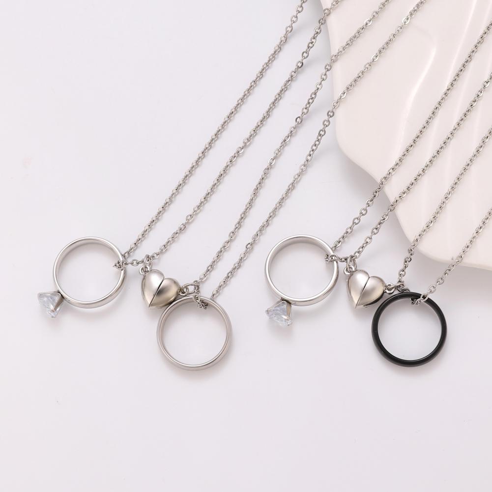 Magnetic Couple Matching Necklaces - สร้อยคอจี้รูปแหวน สร้อยคอแม่เหล็กรูปหัวใจ ชุดสร้อยคอคู่รักเข้าชุด ชุบโลหะผสมรูปหัวใจสำหรับสามี