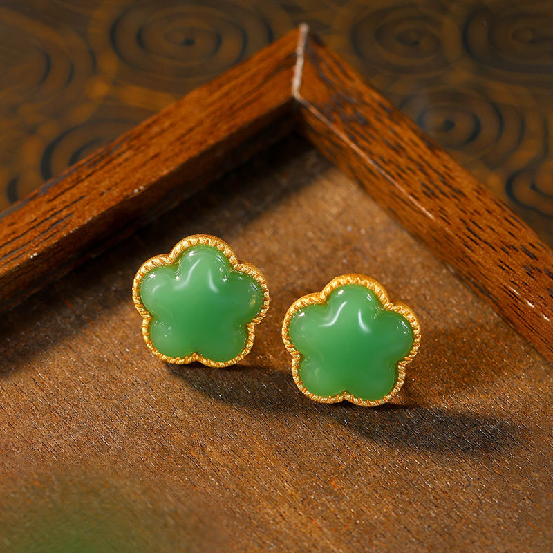 Earrings - ต่างหูหยกธรรมชาติสีเขียวรูปใบโคลเวอร์ ของขวัญสำหรับผู้หญิง เครื่องรางโบราณ ต่างหูแบบติดหู หินนำโชค เครื่องรางหรูหรา