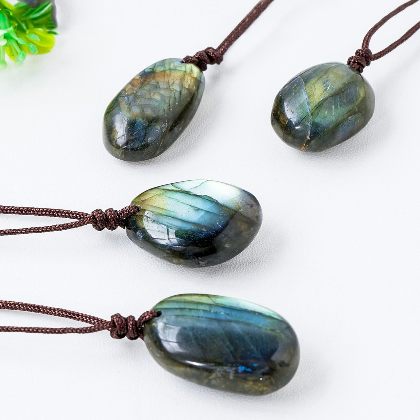 Crystal Pendant Necklace Natural Stone - สร้อยคอจี้ลาบราโดไรต์ธรรมชาติ สำหรับผู้ชายและผู้หญิง สร้อยคอควอตซ์พลังงาน หินประดับตกแต่งบ้าน มูนสโตน