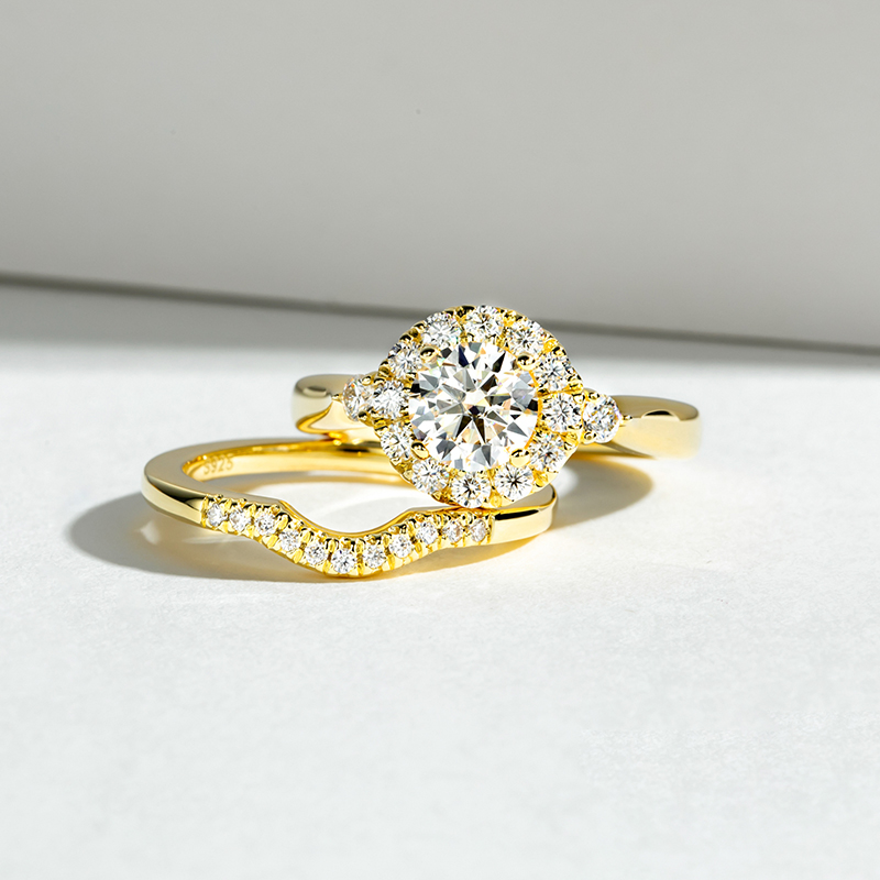 ชุดแหวนหมั้นสีทองสำหรับผู้หญิง - Moissanite Engagement Ring 1 Carat บทวิจารณ์และราคา