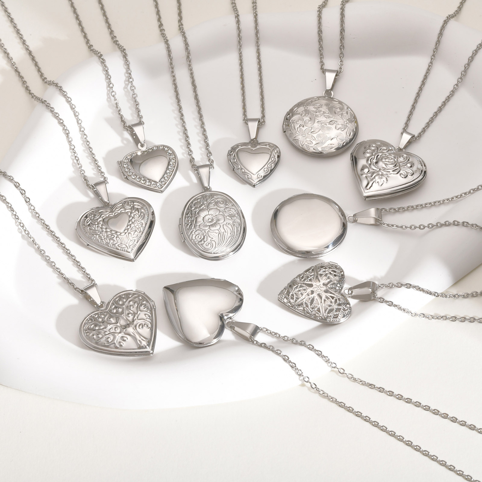 Vnox Dainty Heart รูปภาพสร้อยค - Heart Locket Necklace Photo บทวิจารณ์และราคา