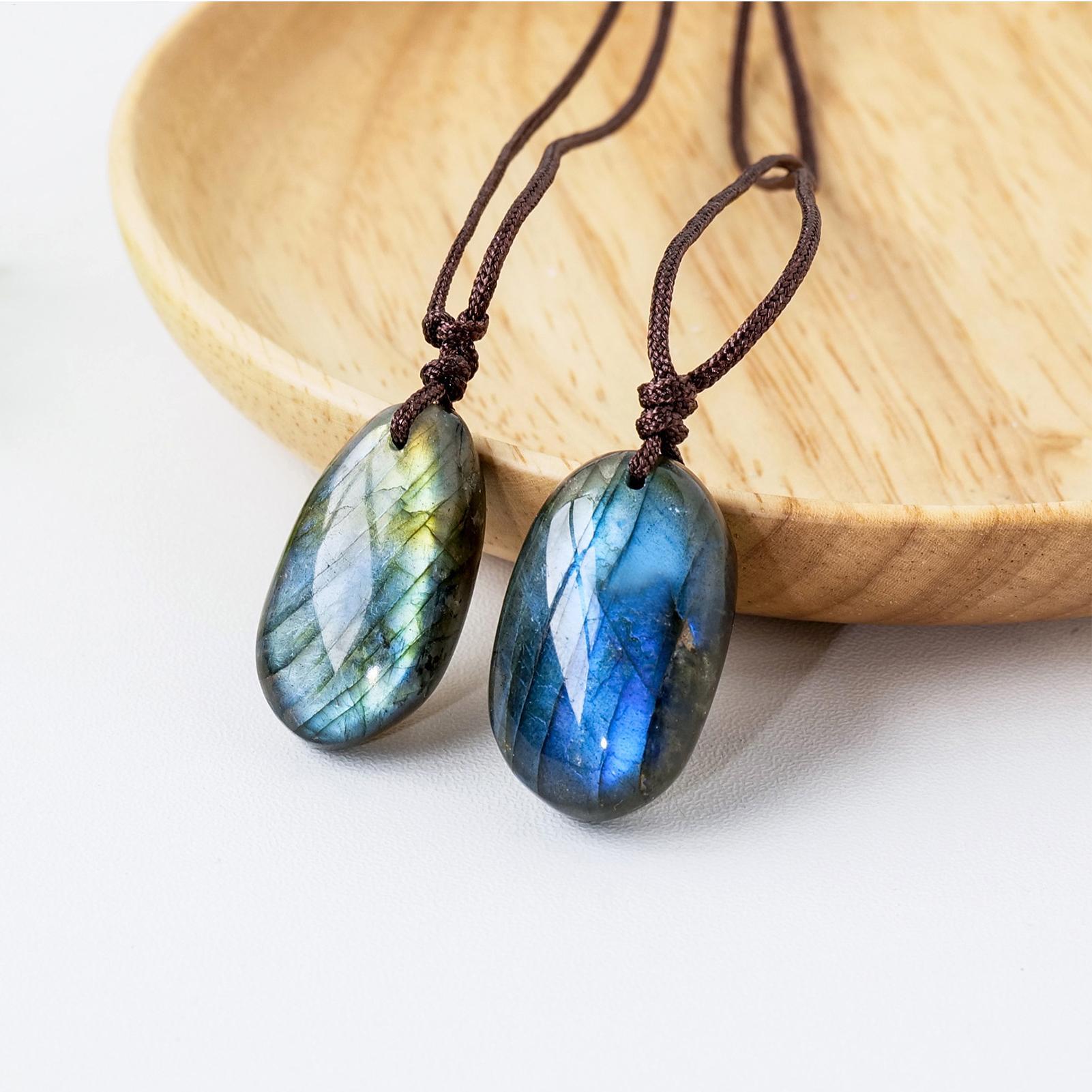 สร้อยคอจี้ลาบราโดไรต์ธรรมชาติ  - Crystal Pendant Necklace Natural Stone บทวิจารณ์และราคา