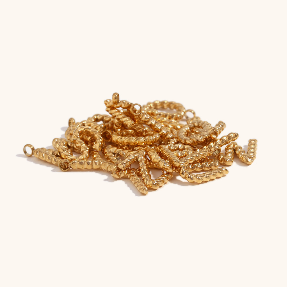 สร้อยคอจี้ตัวอักษร 3 มิติ แบบป - Initial Letter Necklace 18K Gold บทวิจารณ์และราคา